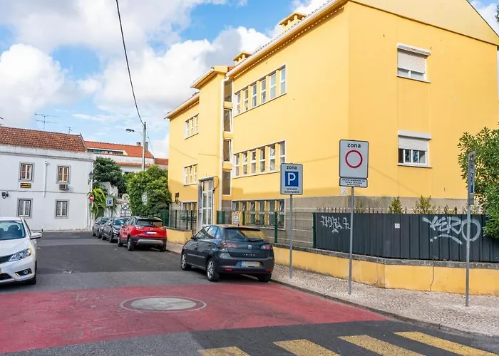 Cascais 2Br City Center